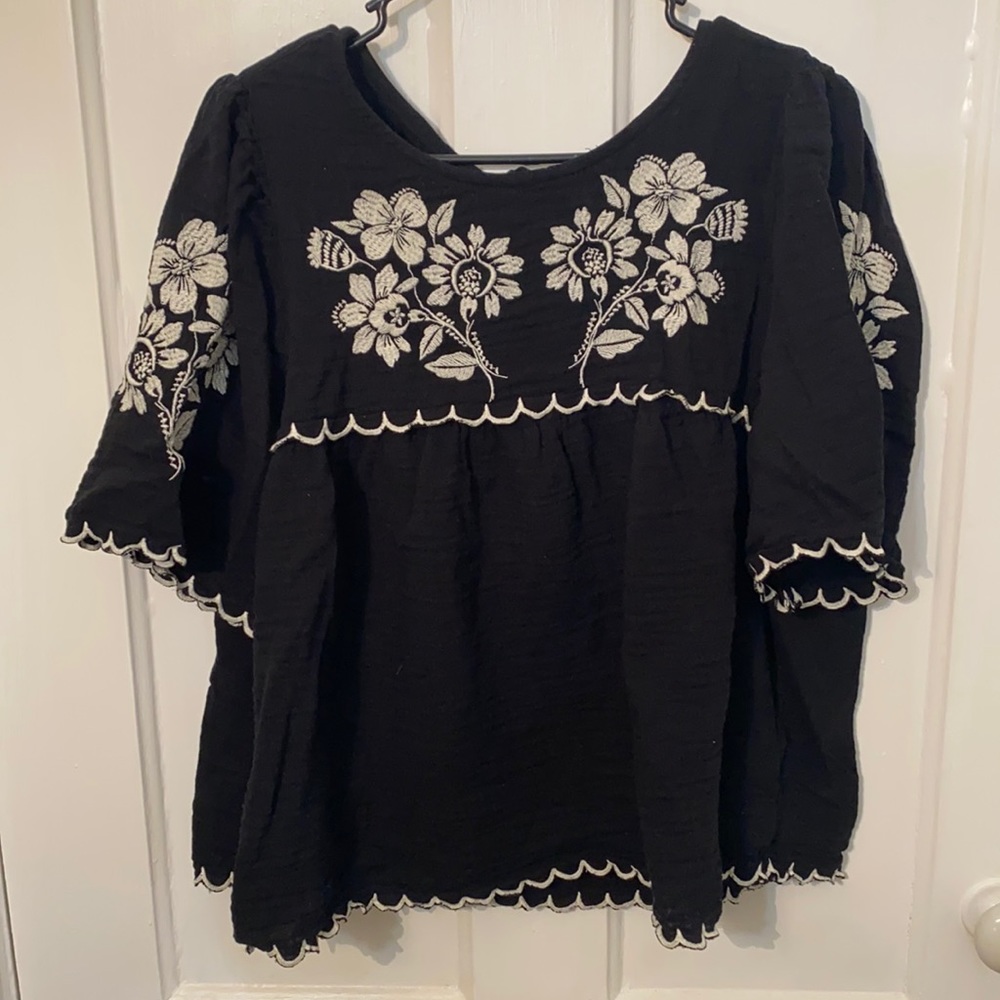 Old Navy Embroidered Blouse